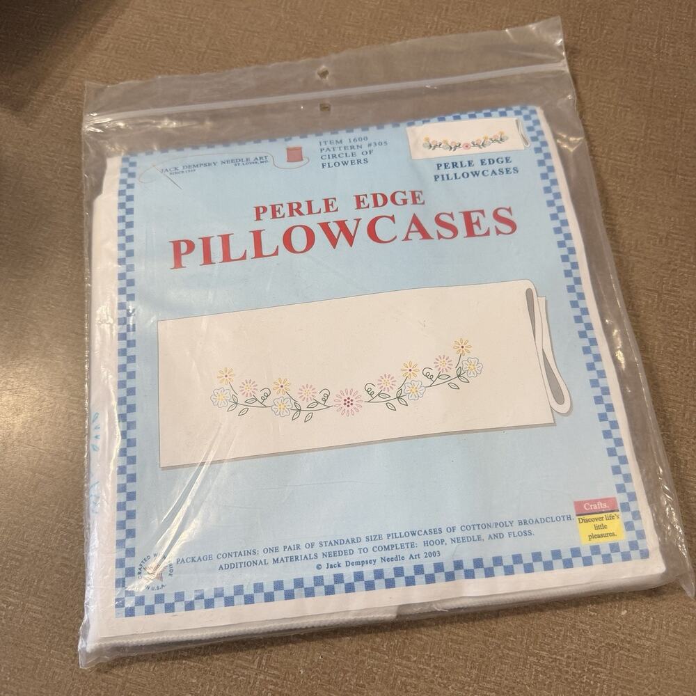 Jack Dempsey Perle Edge Pillowcases